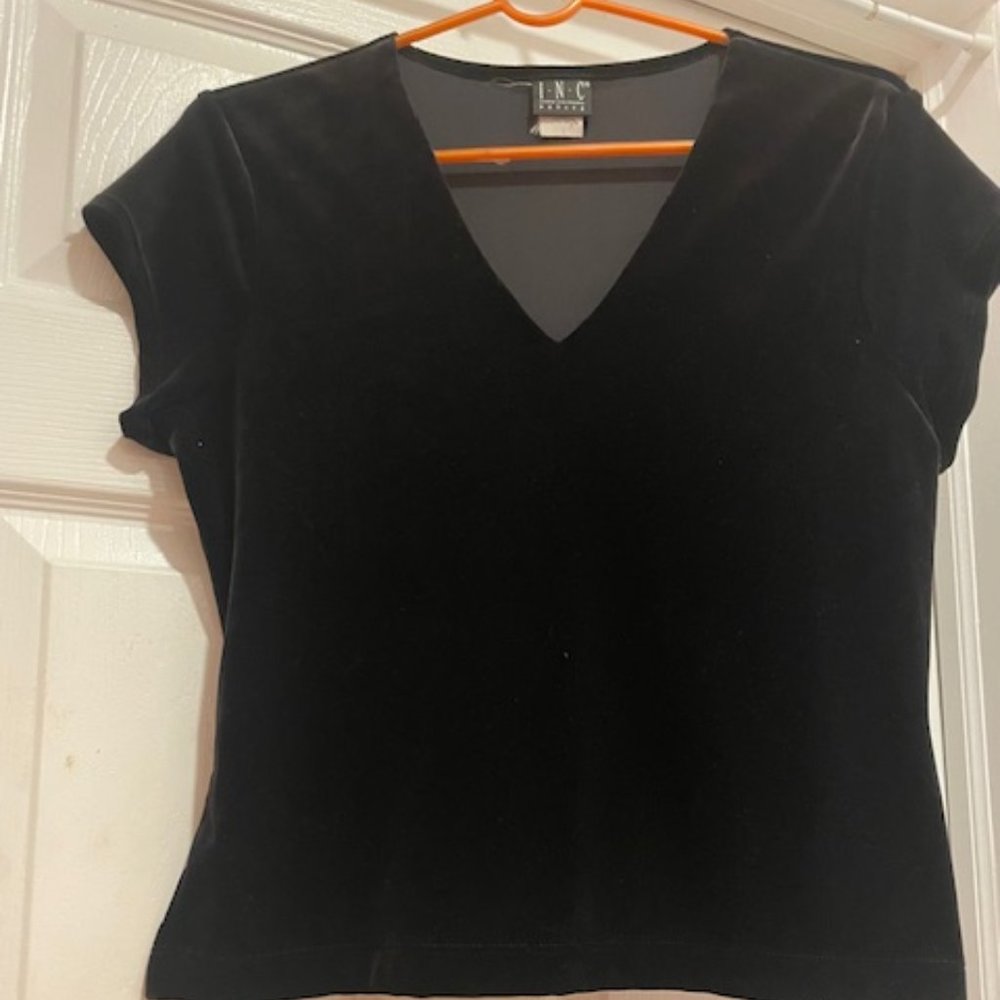 INC BLACK VELVET V-NECK TOP SIZE PL (LIKE PM)